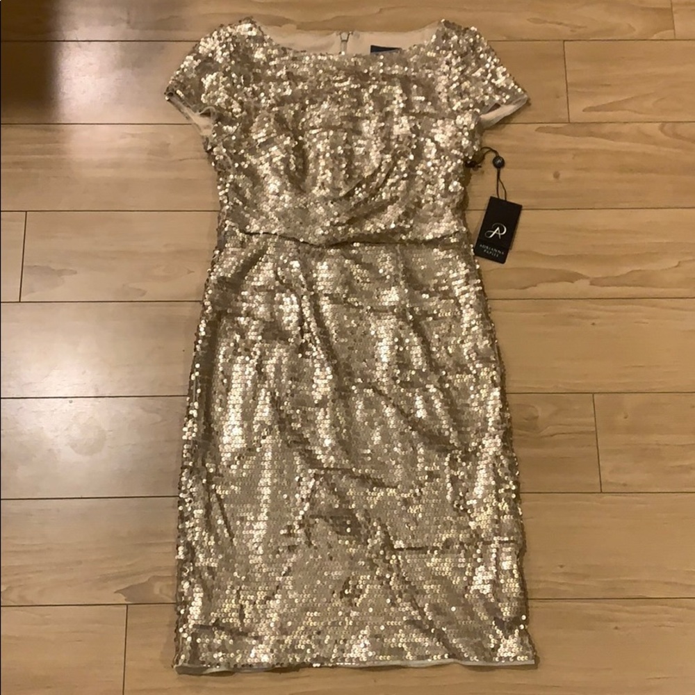 NEVER WORN Adrianna Papell gold sequined dress